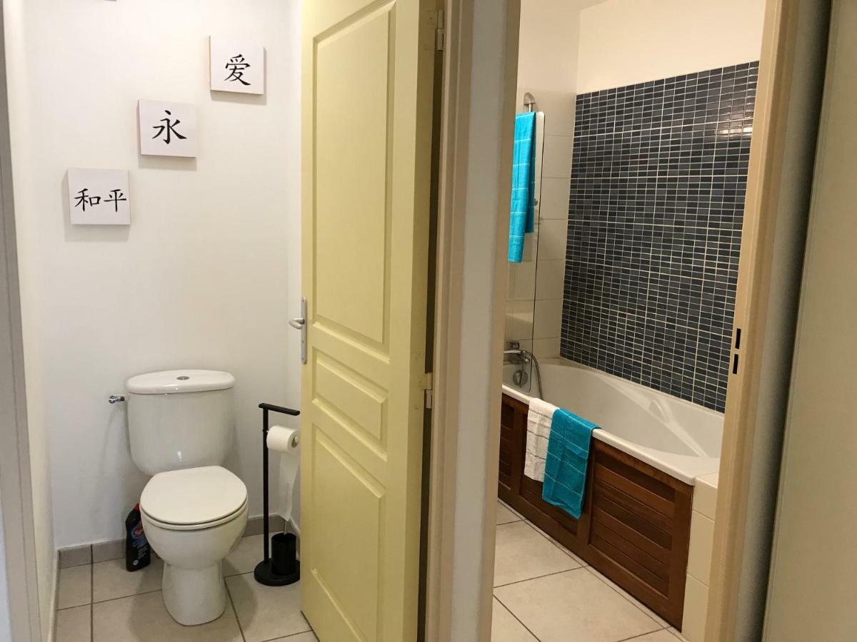 Meublé Homard avec jacuzzi et vue mer Saint-Gilles Les Bains Extérieur photo